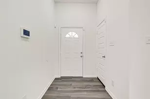 8628 Scott St, Houston, TX 77051 - Photo 18