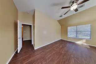 149 Bristol Bend Ln, Dickinson, TX 77539 - Photo 8