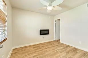 805 Seashell Dr, Surfside Beach, TX 77541 - Photo 10