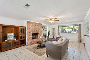 9214 Bronco Dr, Houston, TX 77055 - Photo 10