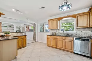 9214 Bronco Dr, Houston, TX 77055 - Photo 6