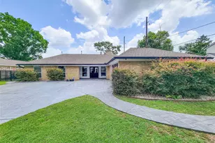 12326 Gaylawood Dr, Houston, TX 77066 - Photo 2