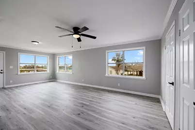 21 Edgewater Street, Hitchcock, TX 77563 - Photo 32