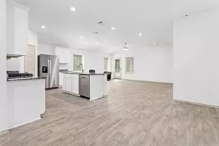 1805 Hawkins Wy, Sour Lake, TX 77659 - Photo 6