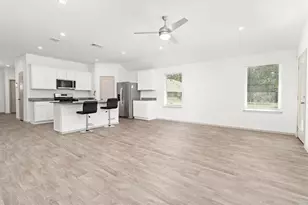 1805 Hawkins Wy, Sour Lake, TX 77659 - Photo 8