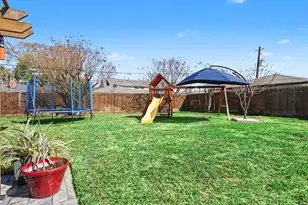 10718 Longmont Dr, Houston, TX 77042 - Photo 30