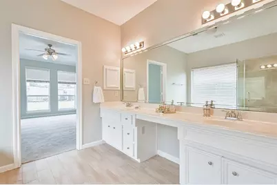 13707 Elm Shores Drive, Houston, TX 77044 - Photo 18