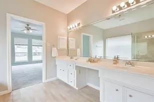 13707 Elm Shores Dr, Houston, TX 77044 - Photo 18