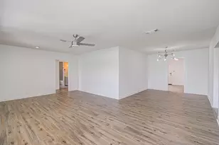 709 S McCarty Ave, Eagle Lake, TX 77434 - Photo 12