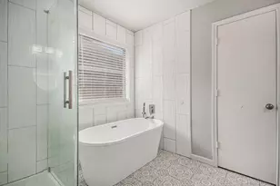 7607 Omaha Dr, Baytown, TX 77521 - Photo 16