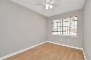 12811 Glen Hollow Dr, Houston, TX 77048 - Photo 4