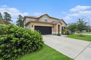 2211 E Winding Pines Dr, Tomball, TX 77375 - Photo 2