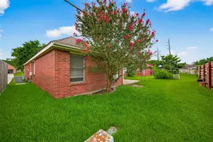 914 W Peach Hollow Cir, Pearland, TX 77584 - Photo 40