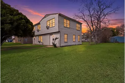 1228 6th Avenue N, Texas City, TX 77590 - Photo 1