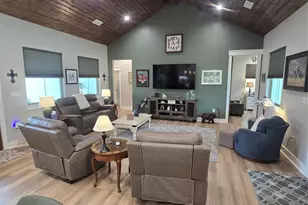 111 Bluegill Dr, Shepherd, TX 77371 - Photo 8