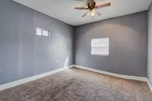 9506 Sierra Dr, Houston, TX 77051 - Photo 10