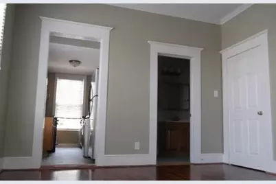 2519 Ave P 1/2 #4, Galveston, TX 77550 - Photo 4