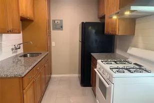 307 Avondale St, Houston, TX 77006 - Photo 8