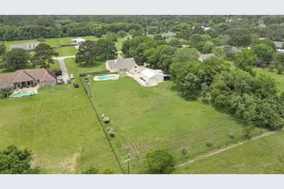 13514 Jbk Memorial Drive, Willis, TX 77318 - Photo 28