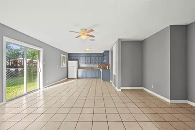 206 S Texas Street, Texas City, TX 77591 - Photo 10