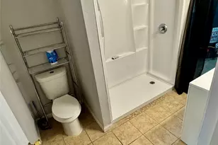 116 W Davitt St, Eagle Lake, TX 77434 - Photo 8
