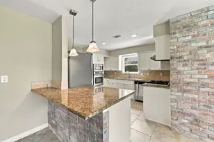 11310 Olympia Dr, Houston, TX 77077 - Photo 16