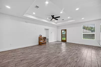 130 E Melville Drive, Crosby, TX 77532 - Photo 10