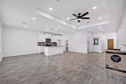 130 E Melville Drive, Crosby, TX 77532 - Photo 8