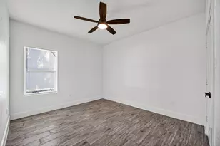 130 E Melville Dr, Crosby, TX 77532 - Photo 32