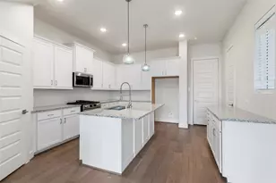 912A W 21st St, Houston, TX 77008 - Photo 12