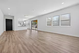 3239 Royal Oaks Holw Ln, Houston, TX 77082 - Photo 10