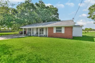 107 Sunset Heights Ave, Dayton, TX 77535 - Photo 2