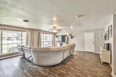 107 Sunset Heights Avenue, Dayton, TX 77535 - Photo 6