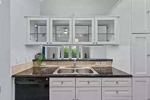 1900 Genesee St, Houston, TX 77006 - Photo 16