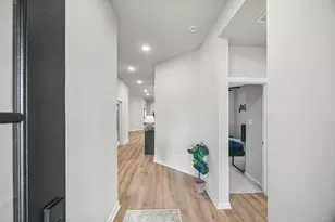 10306 Hay Mdw Dr, Iowa Colony, TX 77583 - Photo 6