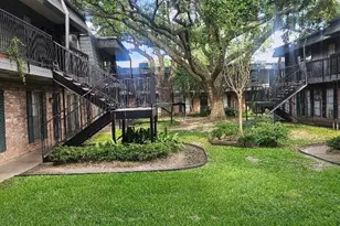 8941 Gaylord St, Hedwig Village, TX 77024 - Photo 18