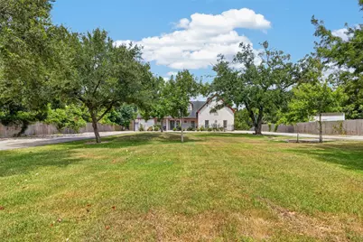 8618 Highway 6, Hitchcock, TX 77563 - Photo 6