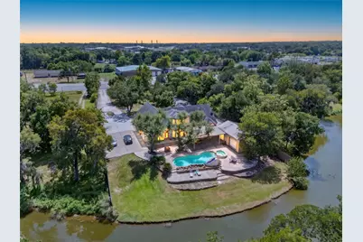 8618 Highway 6, Hitchcock, TX 77563 - Photo 48