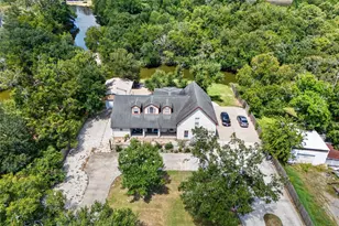 8618 Hwy 6, Hitchcock, TX 77563 - Photo 1