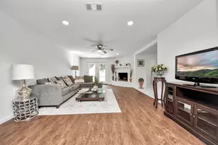 5823 McKnight St, Houston, TX 77035 - Photo 12
