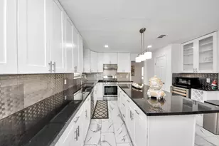 5823 McKnight St, Houston, TX 77035 - Photo 20