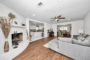5823 McKnight St, Houston, TX 77035 - Photo 14