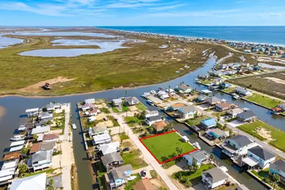 402 Shark Lane, Surfside Beach, TX 77541 - Photo 4