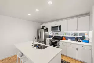 217 W Drew St, Houston, TX 77006 - Photo 12