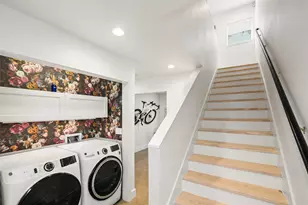 217 W Drew St, Houston, TX 77006 - Photo 10