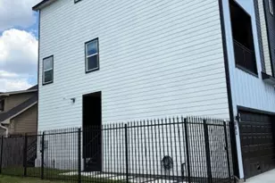 1003 E 33rd St, Houston, TX 77022 - Photo 32