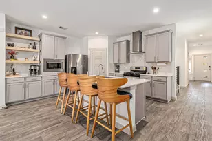 12823 Tokenhouse Ln, Houston, TX 77047 - Photo 2