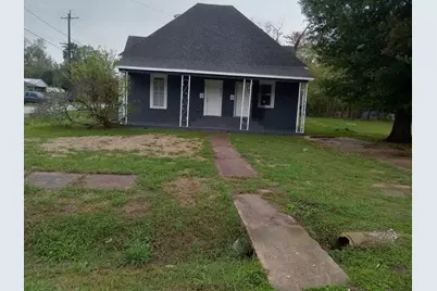 690 Avenue E, Beaumont, TX 77701 - Photo 1