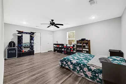 1300 Cypress Street, Baytown, TX 77520 - Photo 14