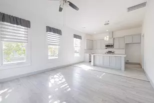 1625 39th St, Galveston, TX 77550 - Photo 10